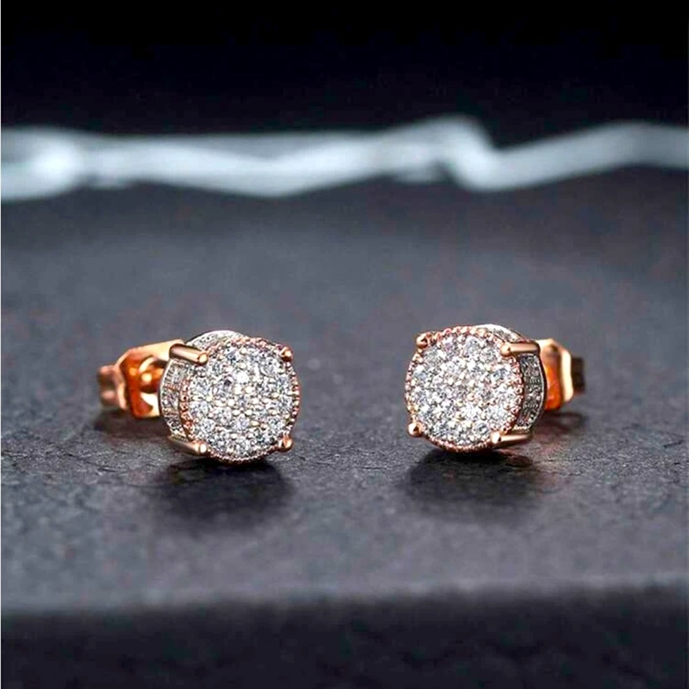 ✨ Rose Gold Cubic Zirconia Stud Earrings
